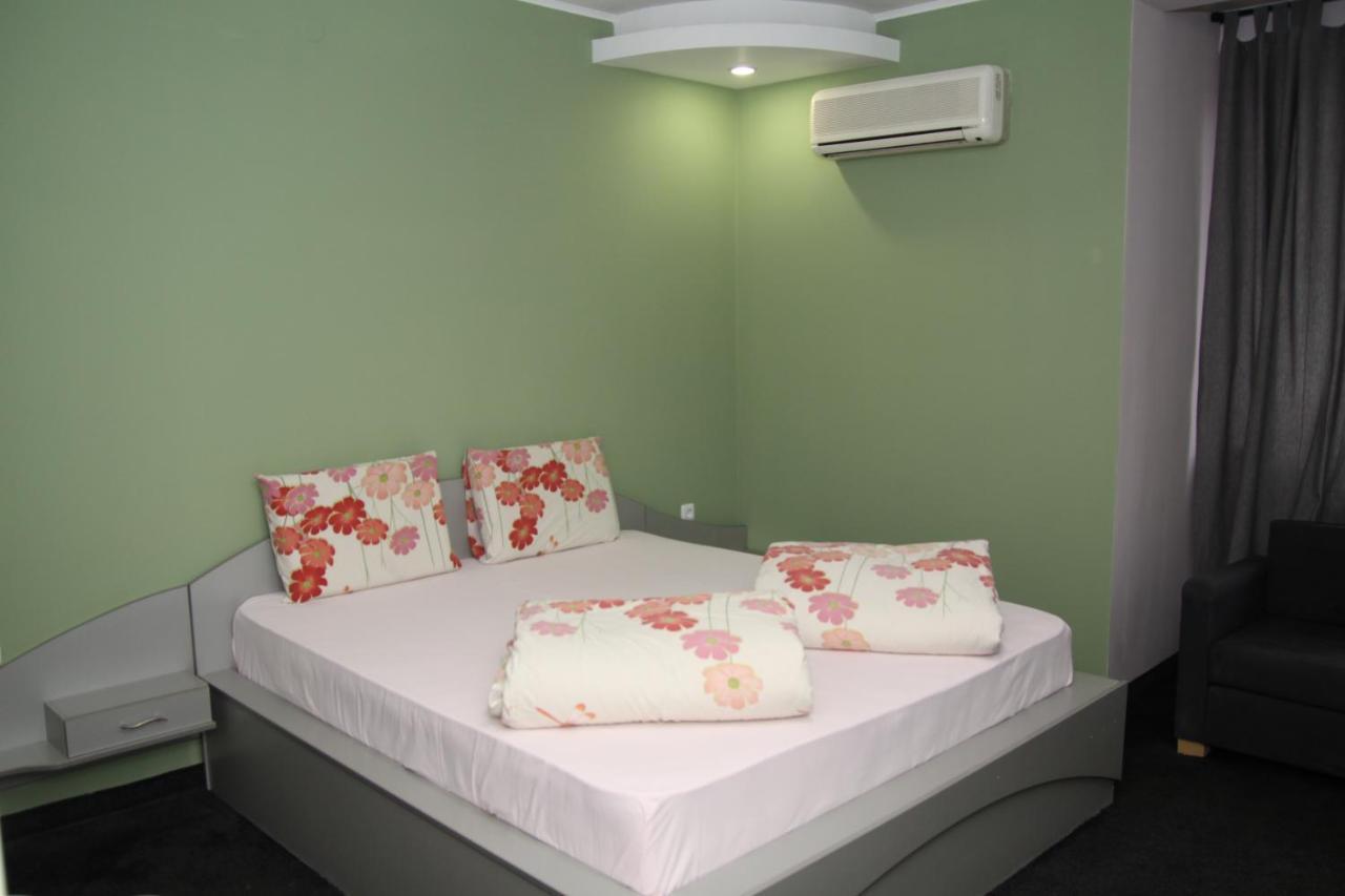 Hotel Color Asenovgrad Buitenkant foto